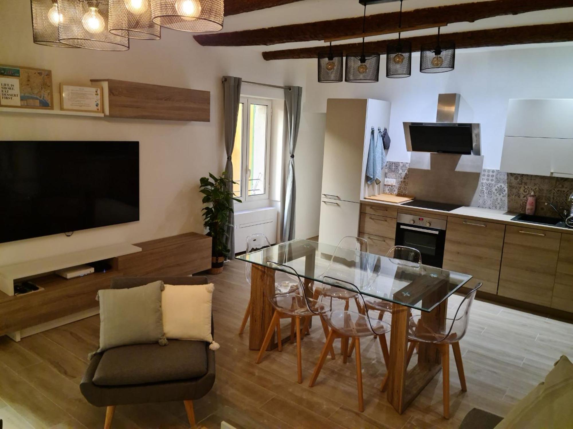 Beautiful Old Town Flat, Near The Beach Nizza Esterno foto